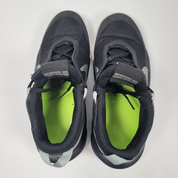 Nike Hustle D 10 Youth Basketball Sneakers Black & Silver CW6735-004 US Size 6Y - Picture 7 of 8
